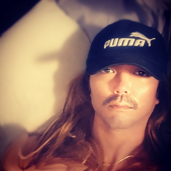 Meet your Posher, Robin - Picture 4 of 4